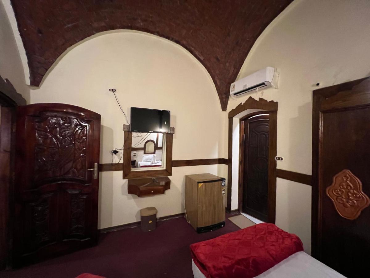 Elphardous Oasis Hotel ลักซอร์ ภายนอก รูปภาพ