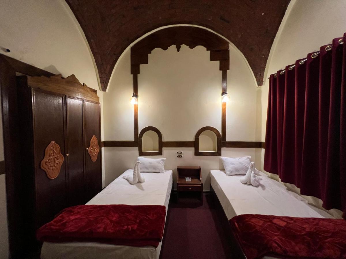 Elphardous Oasis Hotel ลักซอร์ ภายนอก รูปภาพ