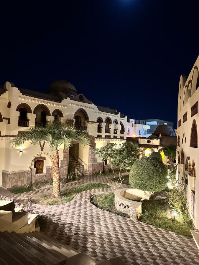 Elphardous Oasis Hotel ลักซอร์ ภายนอก รูปภาพ