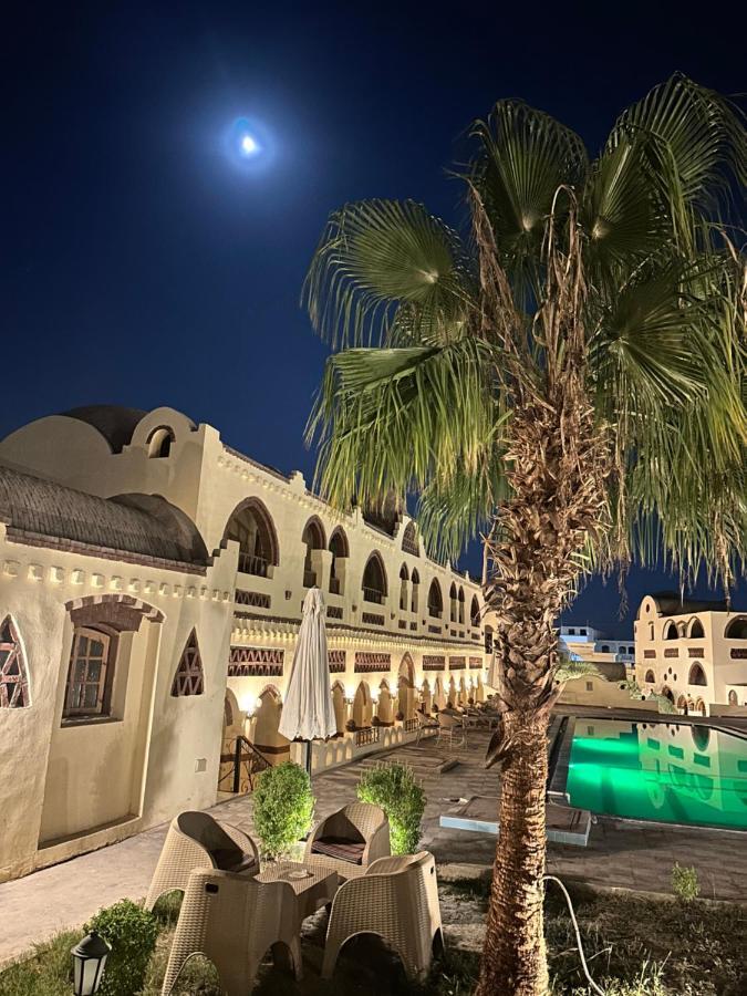 Elphardous Oasis Hotel ลักซอร์ ภายนอก รูปภาพ
